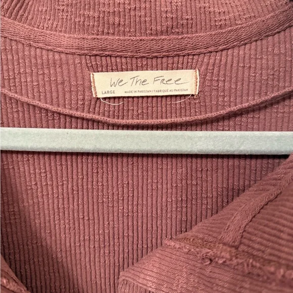 We The Free not so ordinary pullover - Picture 2 of 3